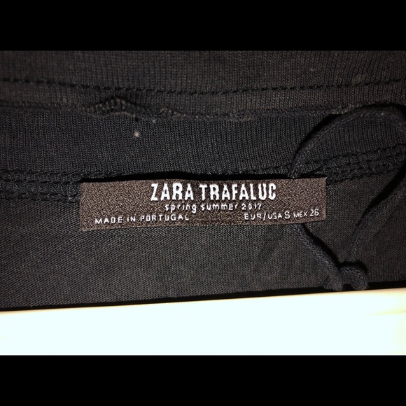 Oversized Cut  Graphic T-Shirt - Picture 2 of 3